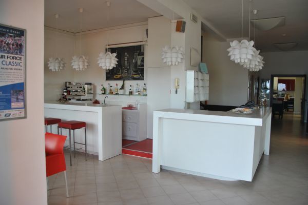 Hotel Gran San Bernardo Риччоне Экстерьер фото